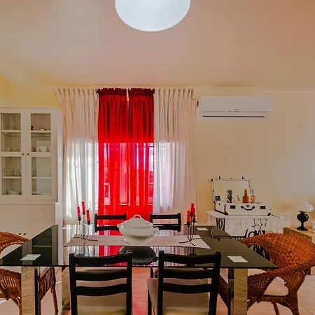 Casa Julio Henriques * Caldas Da Rainha